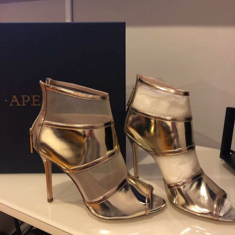 Aperlai Paris heels